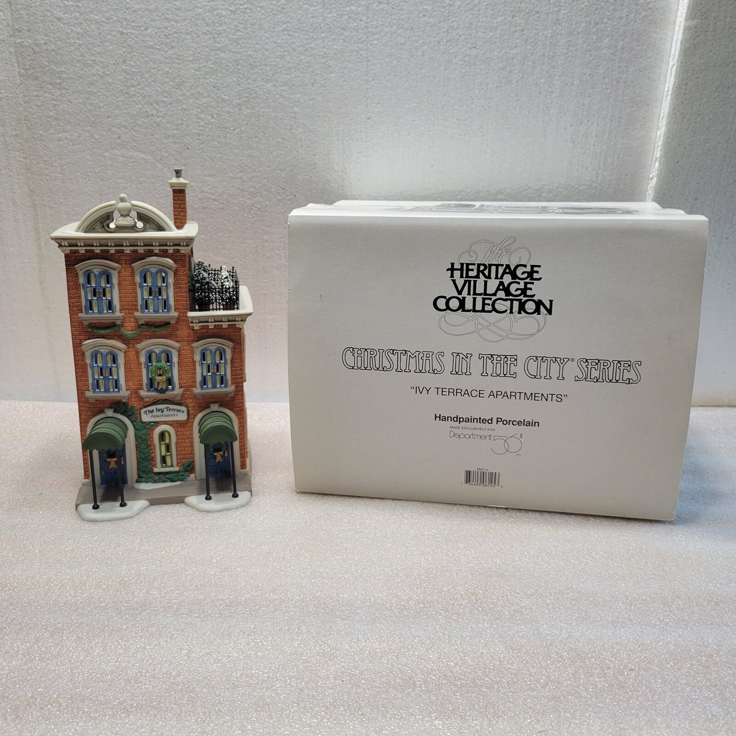 Department 56 Christmas in the City - Ivy Terrace Apartments #5887-4