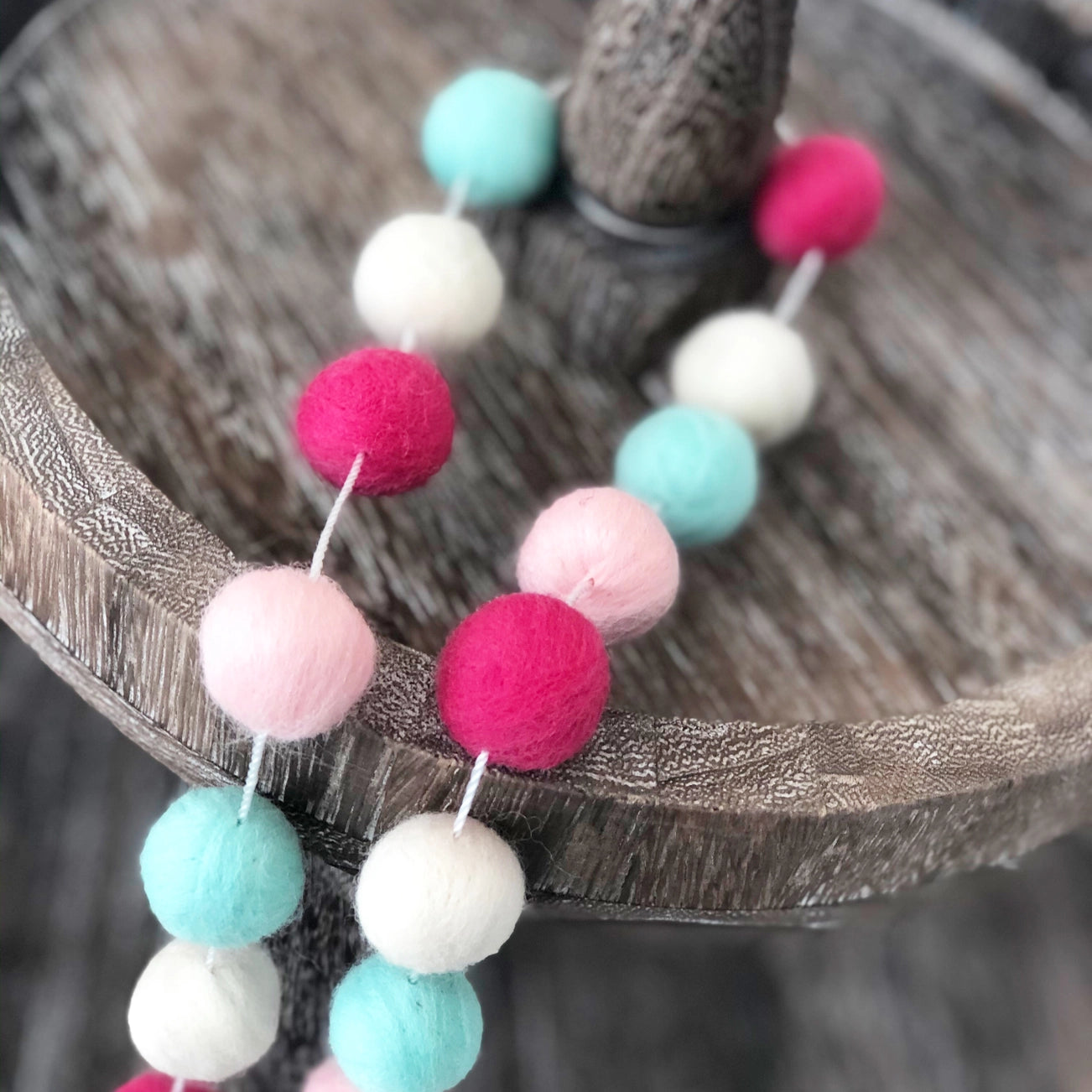 Felt Balls Garland – Valentine Colors