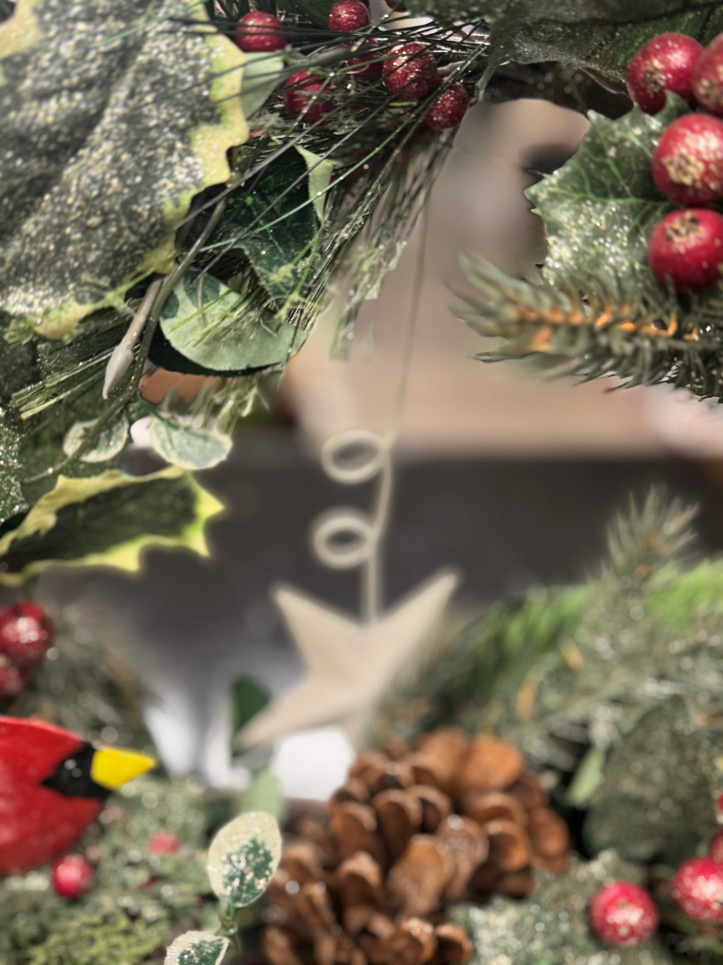 Santa & Cardinals Christmas Wreath – 24"