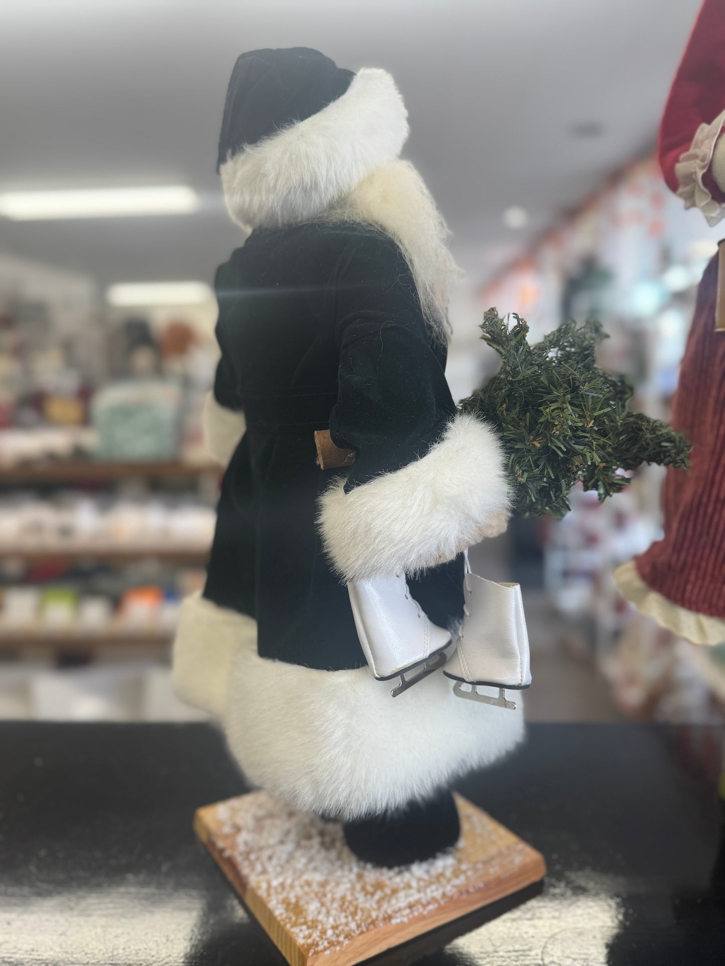 Woodland Rustic Santa with Bear, Tree & Giftbag – 24" Vintage-Style Christmas Figurine