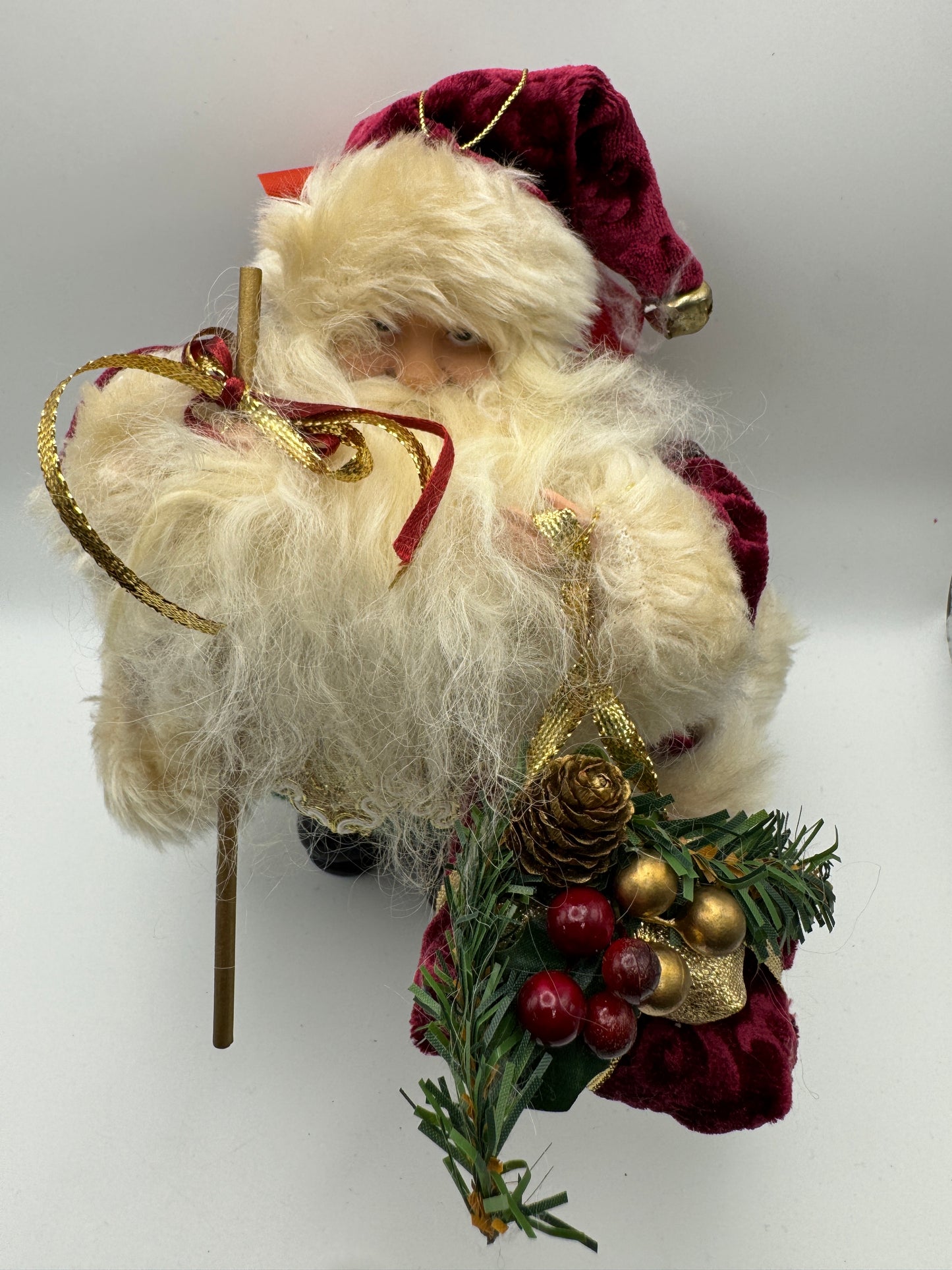 Old-World Santa Figurine with Velvet Hat & Gift Bag – 8" Christmas Decor