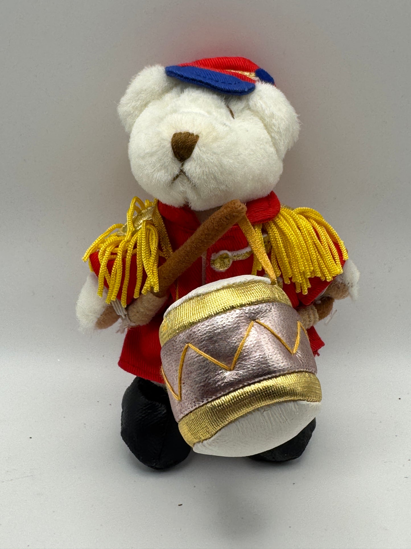 Ganz “Ringgo” Bear – HX5326 Vintage Plush Collectible