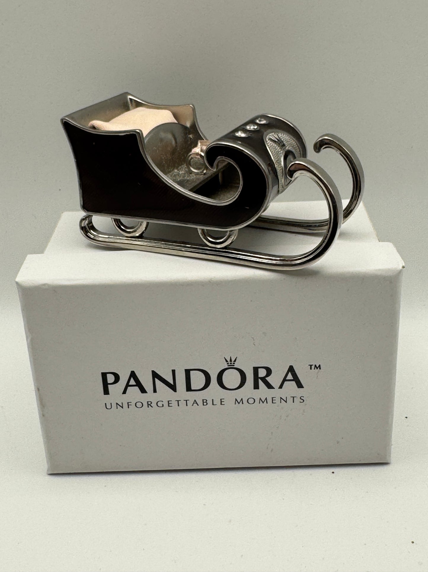 Pandora “Unforgettable Moments” Christmas Sleigh Ornament – 2010 Metal & Crystal Collectible