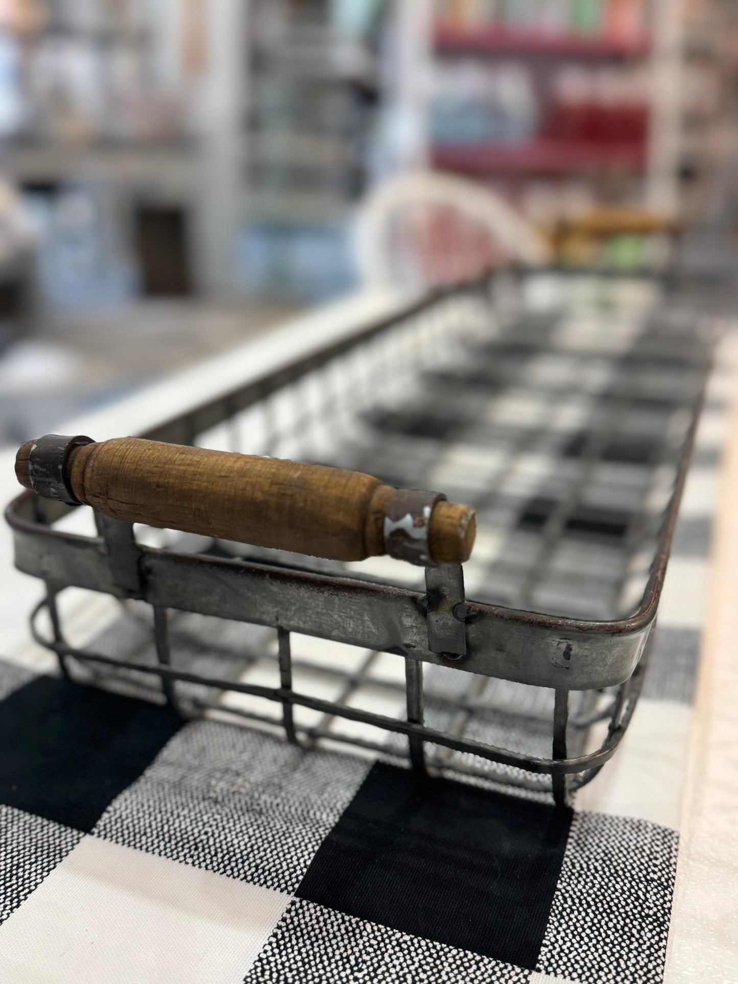 Long Metal Wire Tray with Wood Handles – 33"