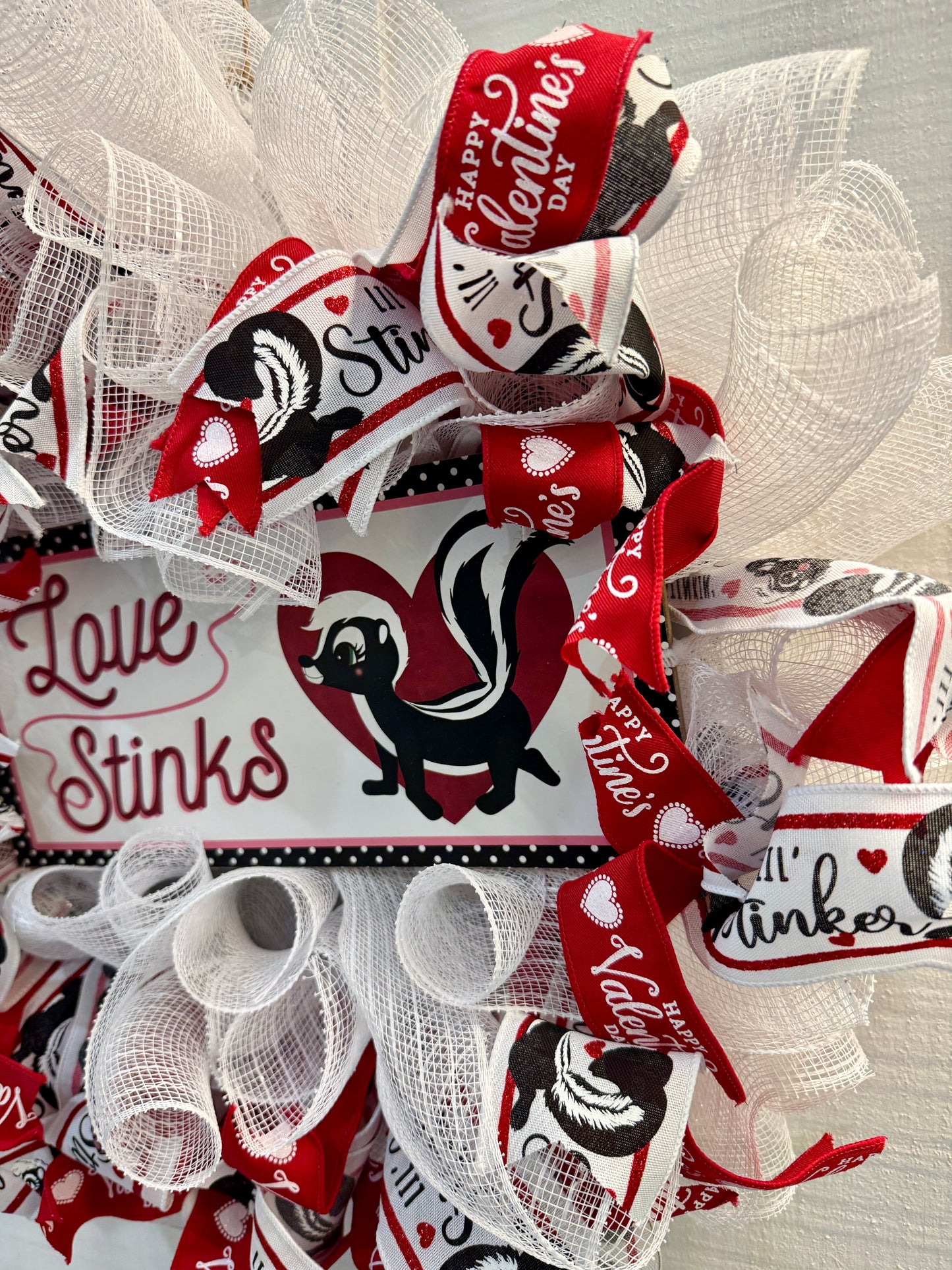 Love Stinks Valentine Deco Mesh Wreath