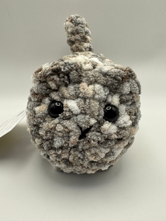 Crocheted Loaf Cat Plush – Annie Carraway Art Pattern (5") 2