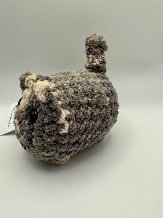 Crocheted Loaf Cat Plush – Annie Carraway Art Pattern (5") 3