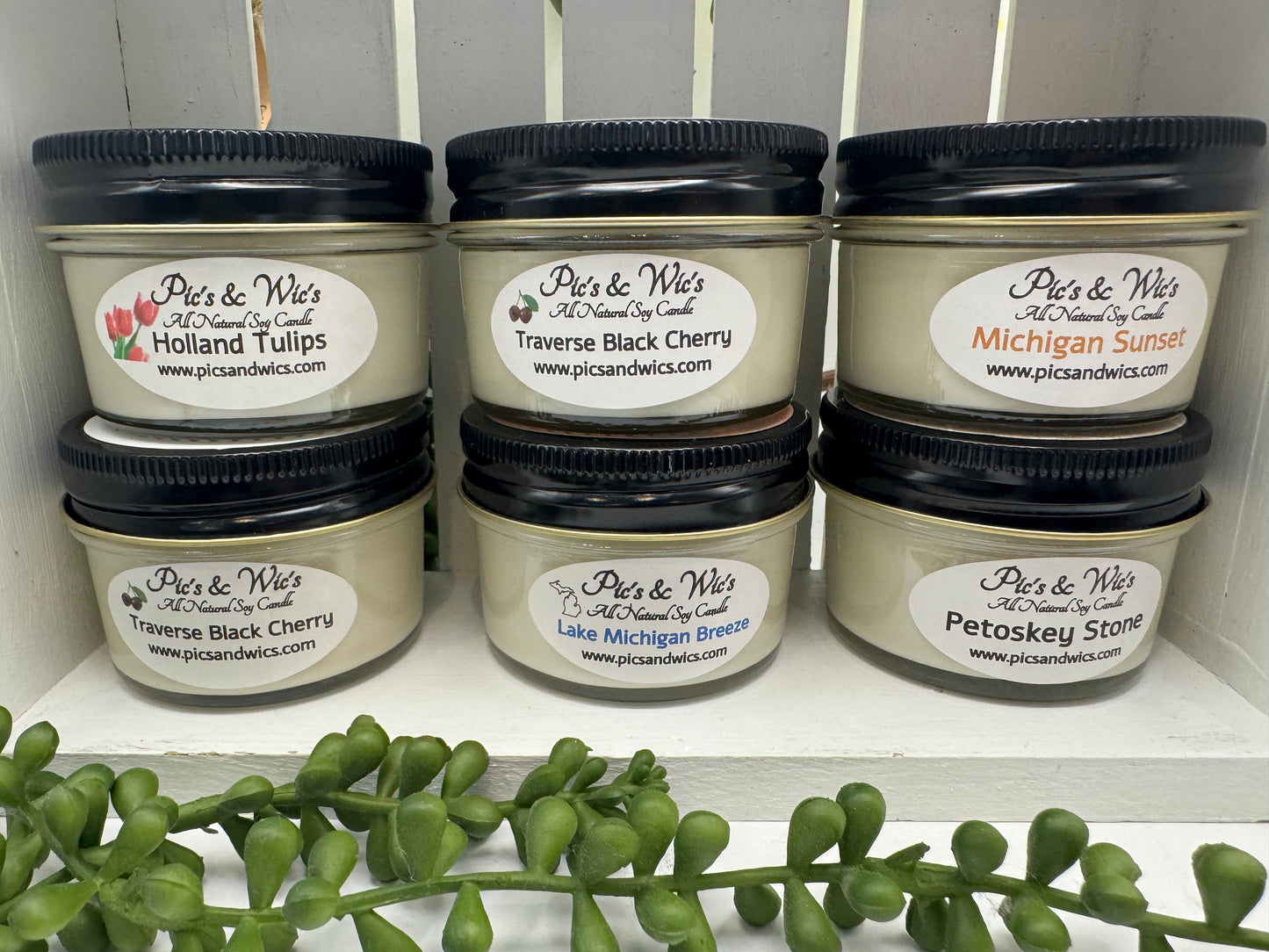 Pic’s & Wic’s Michigan Mitten Soy Candle – Hand Poured in Ludington, MI