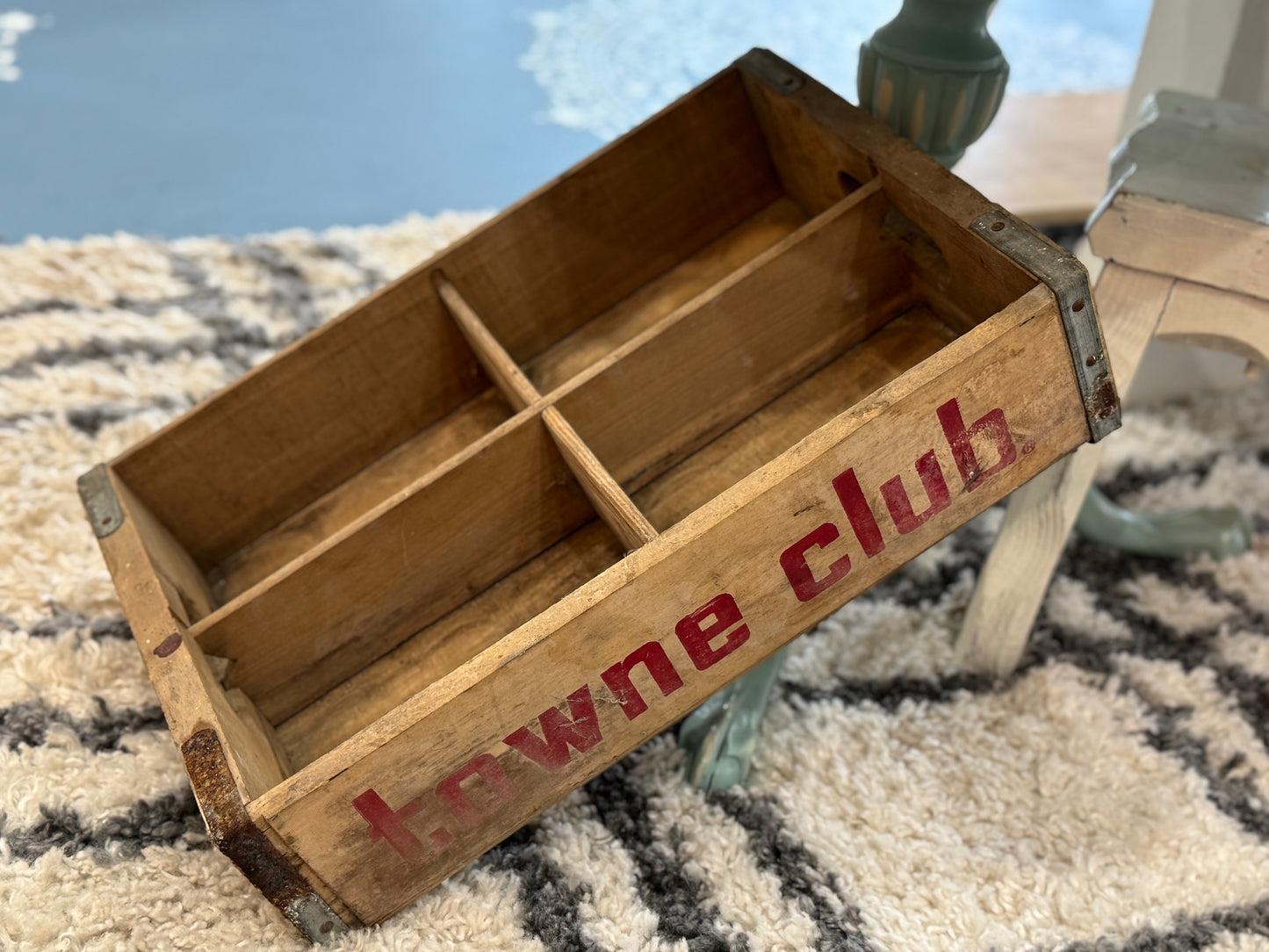 Vintage Towne Club Wooden Crate