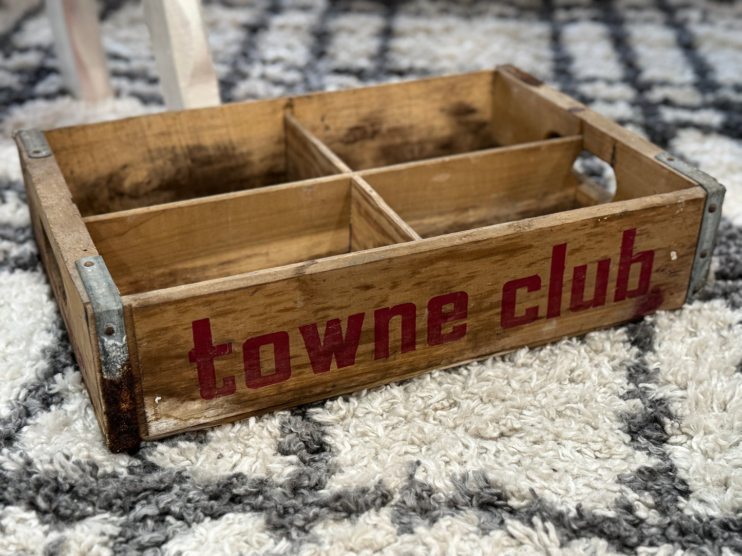Vintage Towne Club Wooden Crate