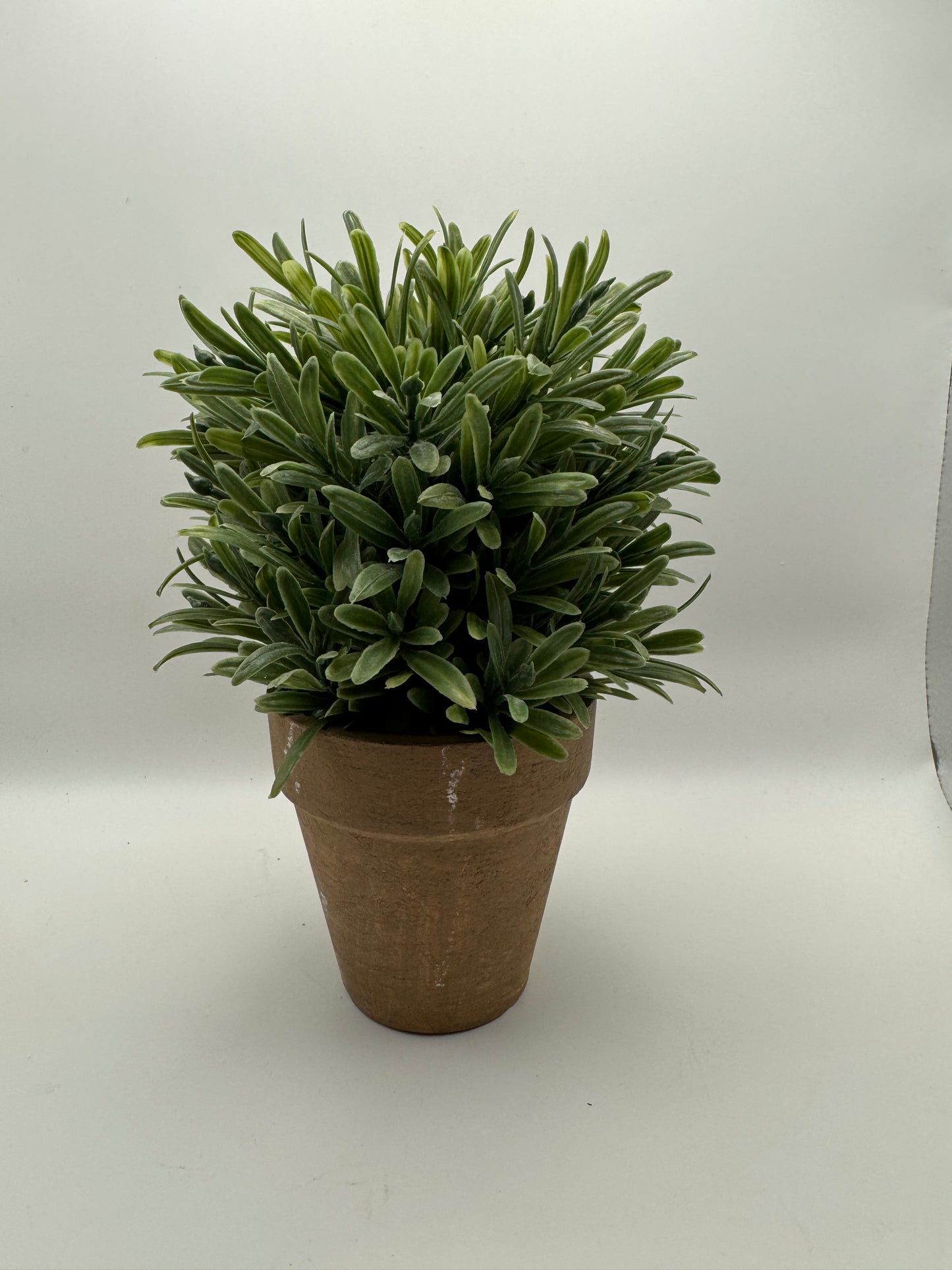 Faux Green Potted Plant – 8"