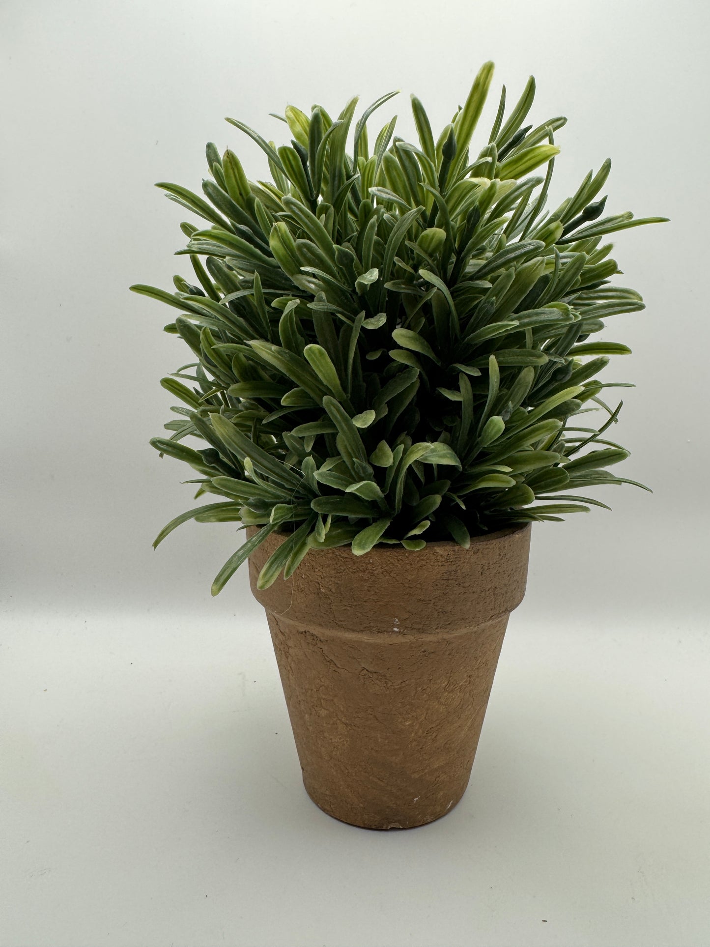 Faux Green Potted Plant – 8"