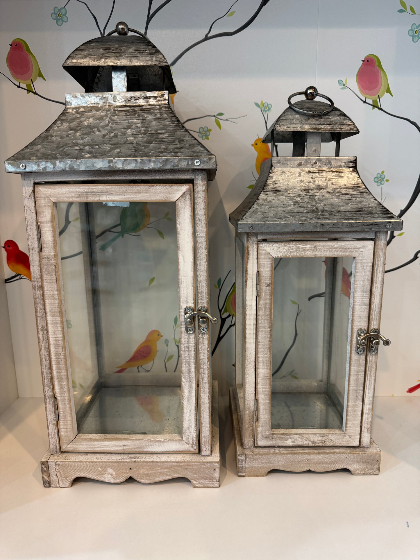 Rustic Farmhouse Lantern – 18"
