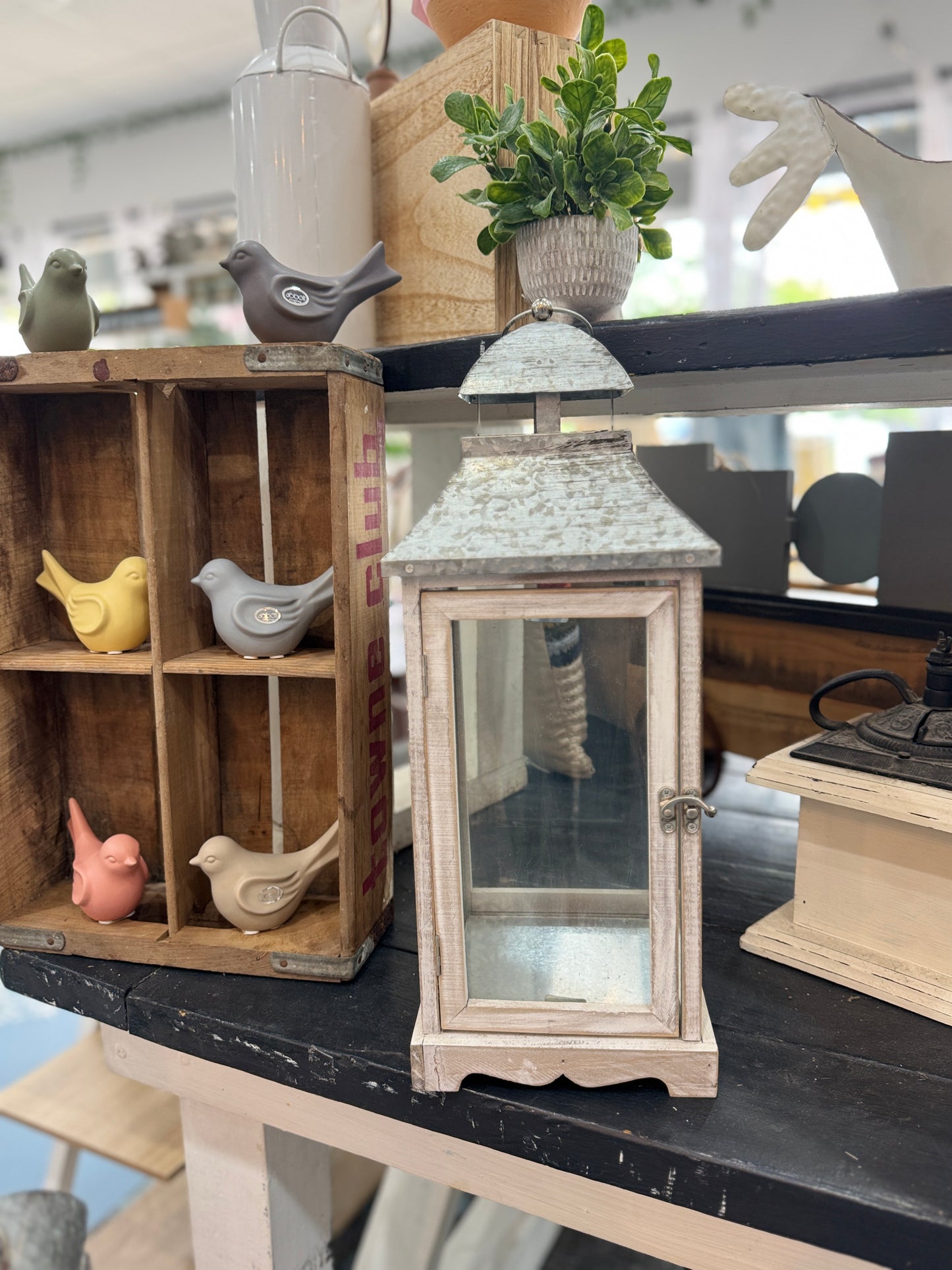 Rustic Farmhouse Lantern – 18"
