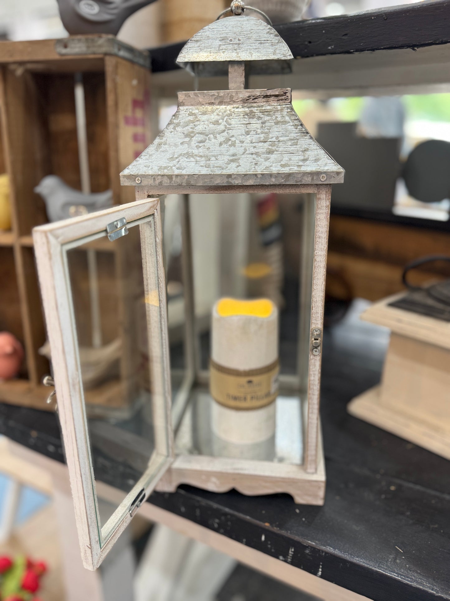 Rustic Farmhouse Lantern – 18"