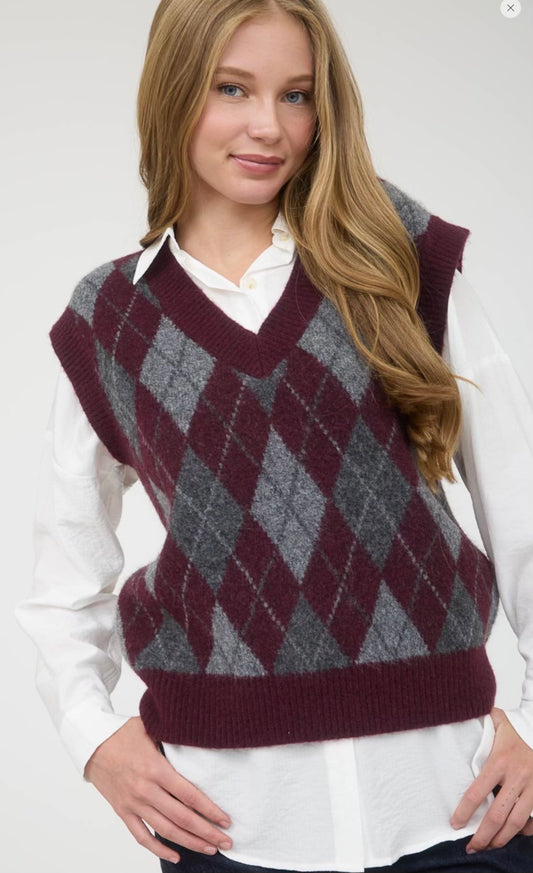 Argyle V-Neck Sleeveless Knit Sweater Vest