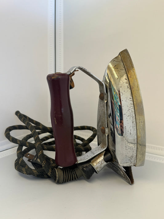 GE - General Electric Hot Point Iron - Cat No. 959F68