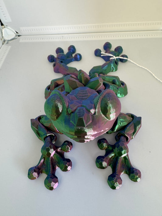 3D-Printed Handmade Creation – Giant Frog