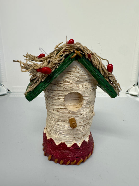 Rustic Holiday Birdhouse Décor