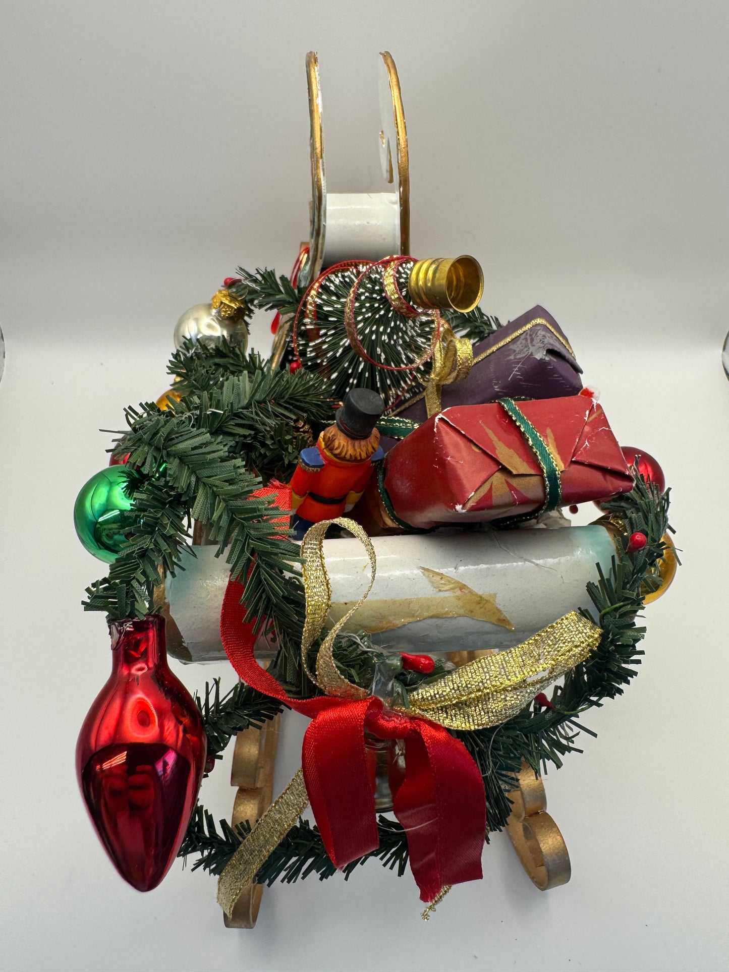 Festive Christmas Sleigh Tabletop Decoration – Blue & Green Glitter Sleigh with Gifts and Tree