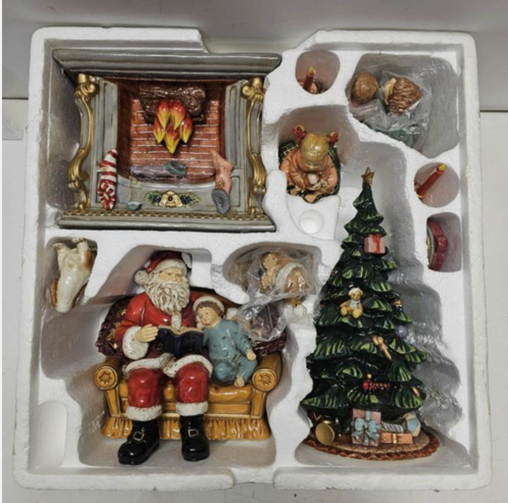 Grandeur Noel Porcelain Santa Scene – Collector’s Edition 2002