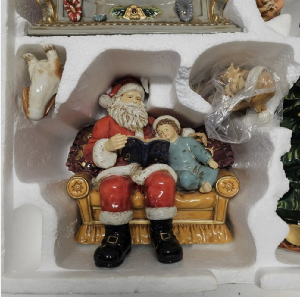 Grandeur Noel Porcelain Santa Scene – Collector’s Edition 2002