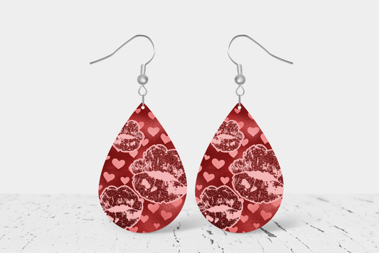 Teardrop Earrings (V9E) - Valentine Day Lips & Hearts